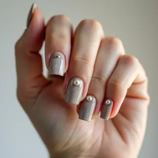 Gray Chrome French Nails for Tanned Skin - Summer Style
