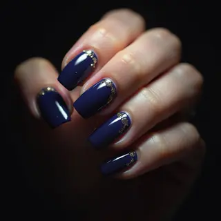 Short Navy French Tips: A Luxurious Spring Nail Design ✨