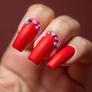 Gel Tips & Red Square Nails: A Summer Fur Effect?